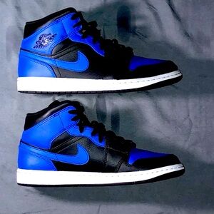 New Air Jordan 1 Hyper Royal